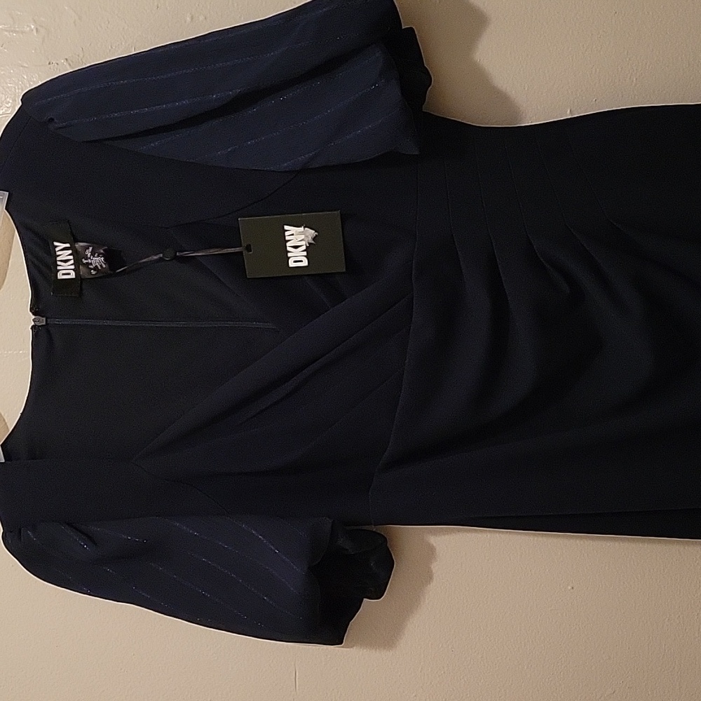 DKNY NWT SIZE 8 MAXI Dress